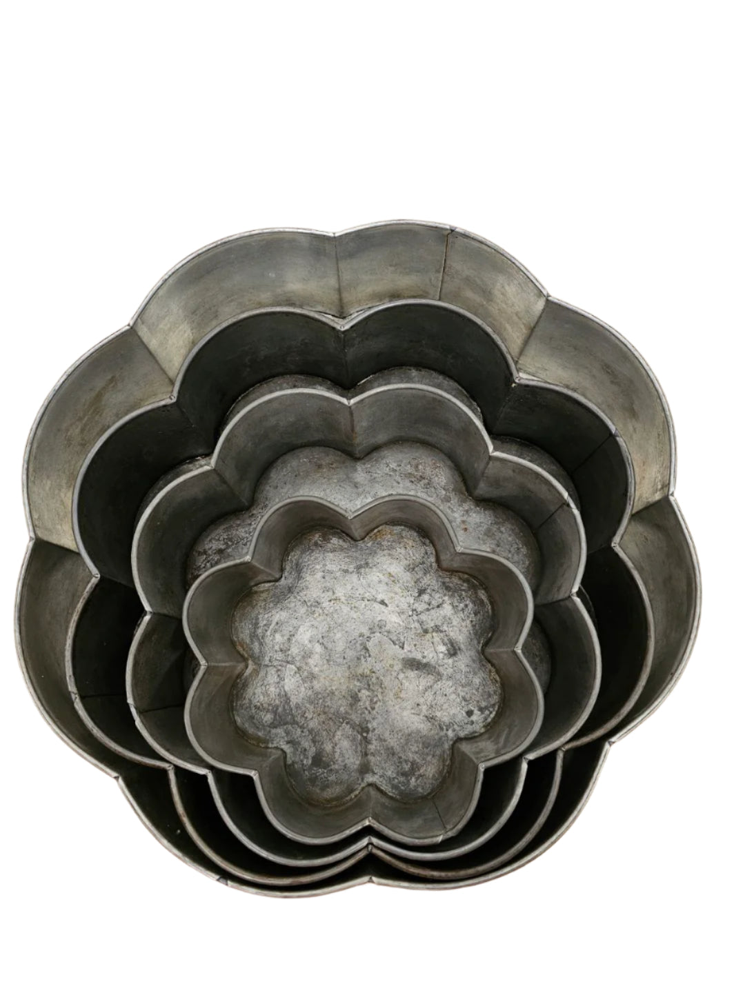 8 Petal Ex Rental Cake Tin set of 4 Various Sizes