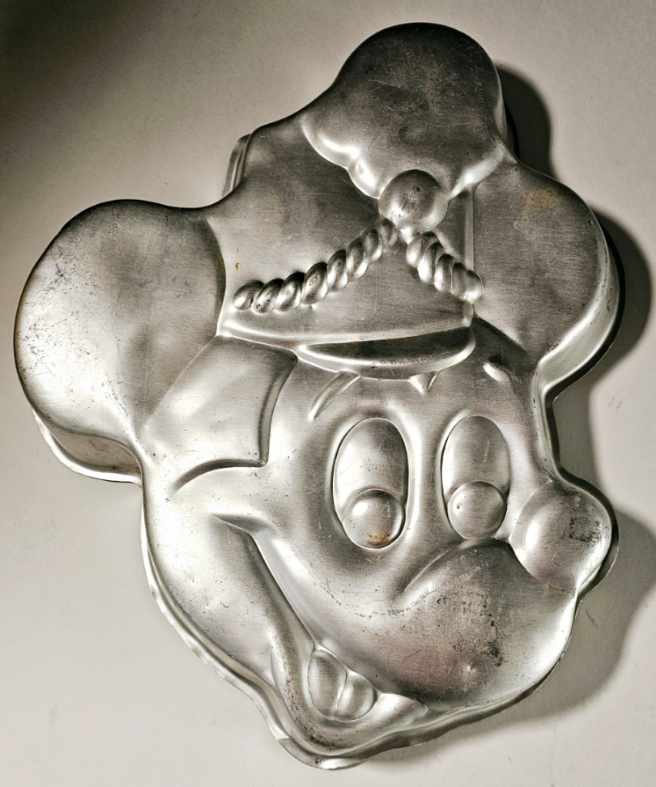 Mickey Mouse Band Leader Vintage Ex Rental Character Cake Tin