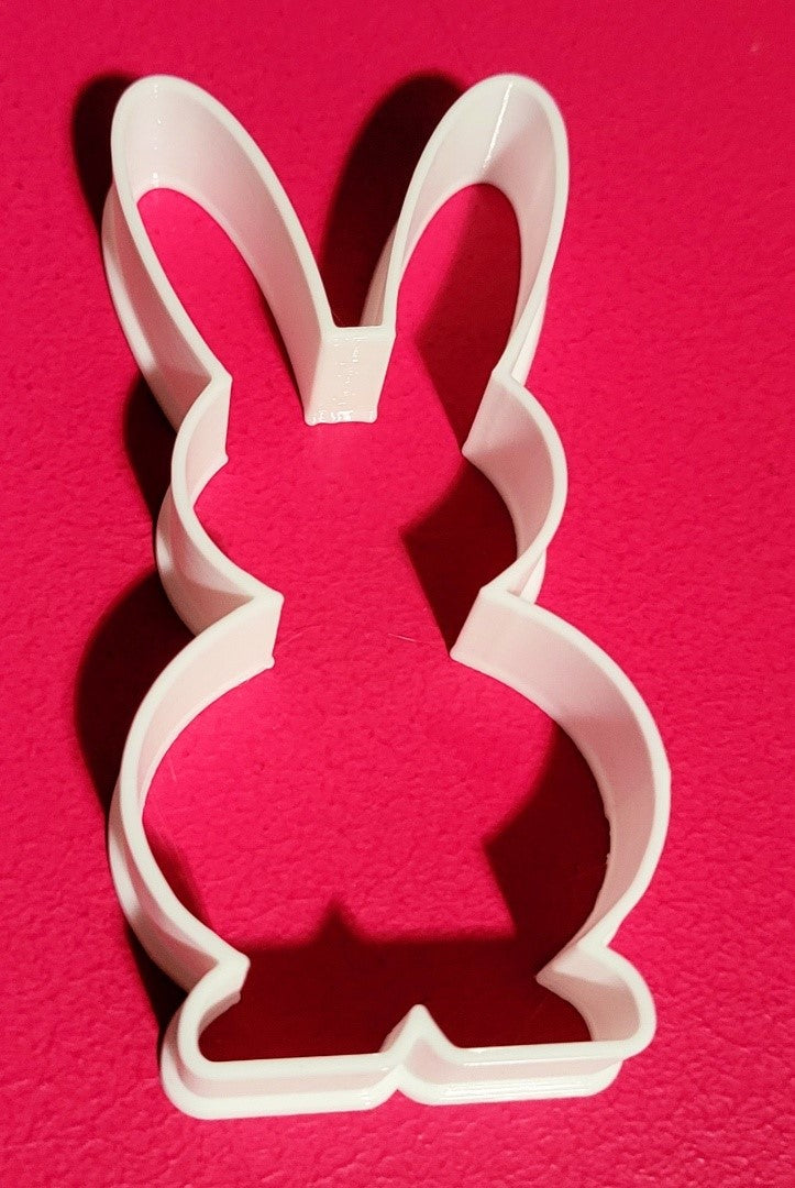 Easter Bunny cookie/fondant 3D cutter.
All our 3D cutters are printed in house. No dishwasher or hot water to be used.
The cut is precise and clean.
Approx. Size:1.70 x 3.39 inches
Allow 24 hours as these are cut in house and to order.