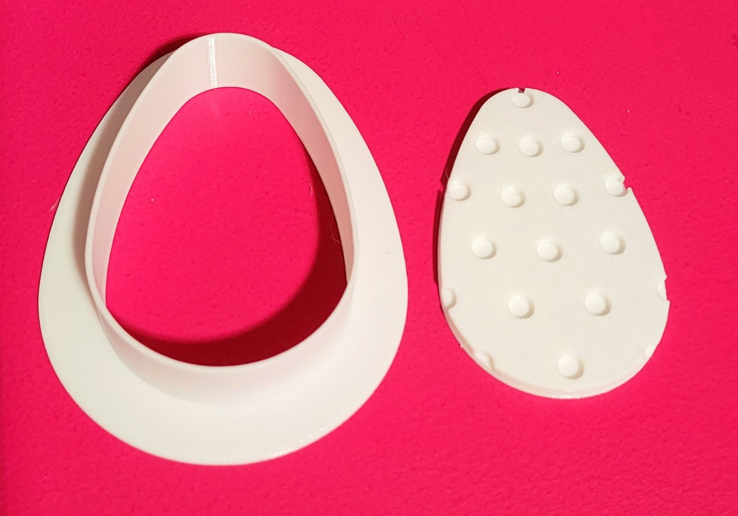 Easter Egg cookie/fondant 3D cutter embosser set.
All our 3D cutters are printed in house. No dishwasher or hot water to be used.
The cut is precise and clean.
Impression size approx. 2.01 x 3.09 inches
Egg cutter size approx. 3.11 x 4.19 inches
Allow 24 hours as these are cut in house and to order.