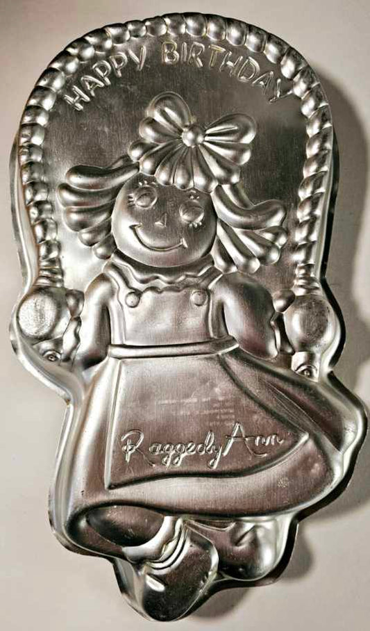 Raggedy Ann Vintage Ex Rental Character Cake Tin