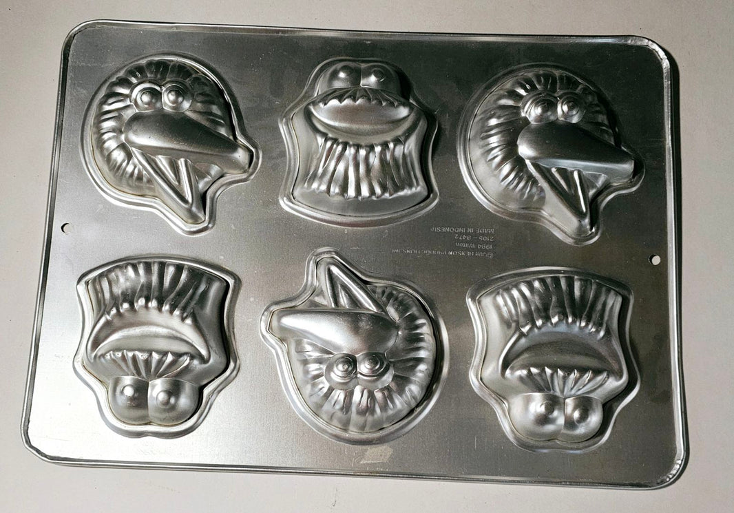 Ex Rental Cake Tins The Sugar Smith