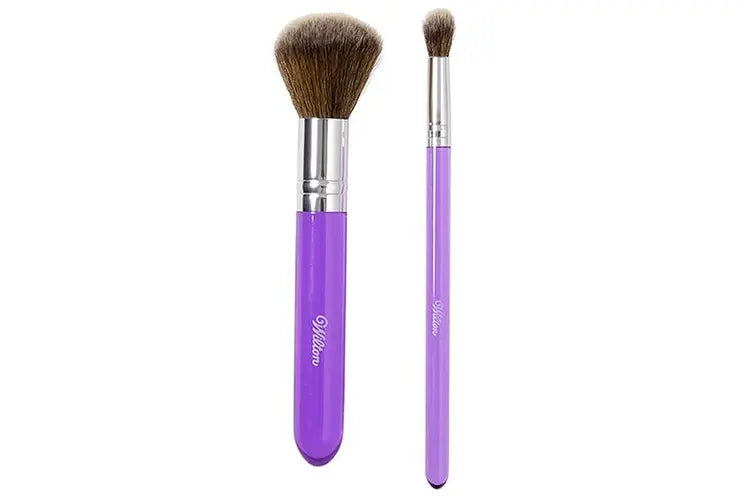 Wilton Dusting Brush Set of 2 with soft synthetic bristles for shimmer dusts