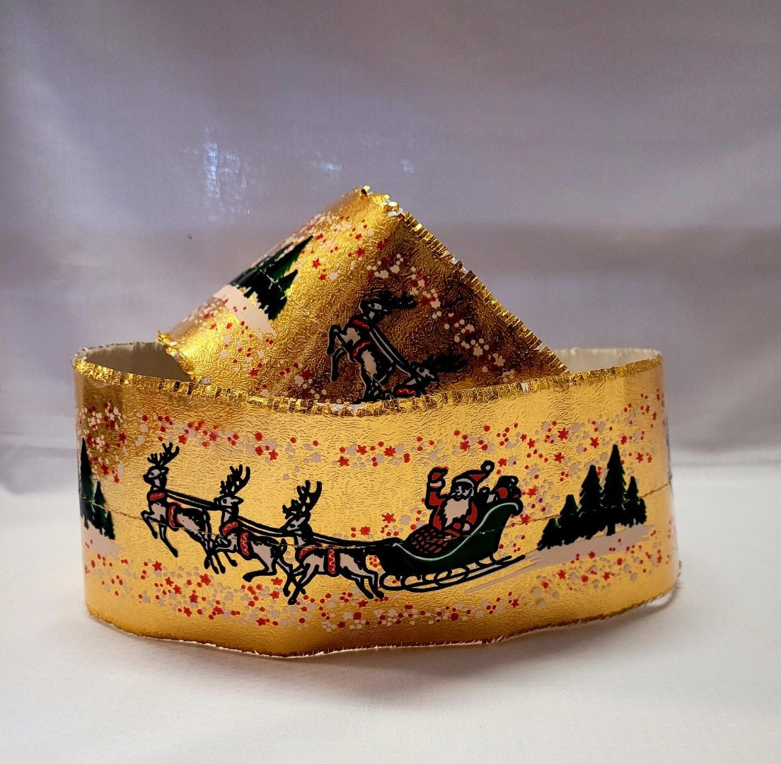 Christmas Frill Wrap Santa Sleigh With Reindeers Gold per meter