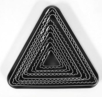 Triangle Serrated and Plain Set Tin Plate Set in Storage Tin
